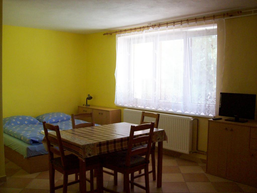 U Lysonku Apartment Klentnice